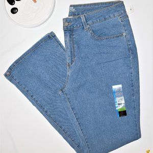 No Boundaries Juniors' Mid Rise Bootcut